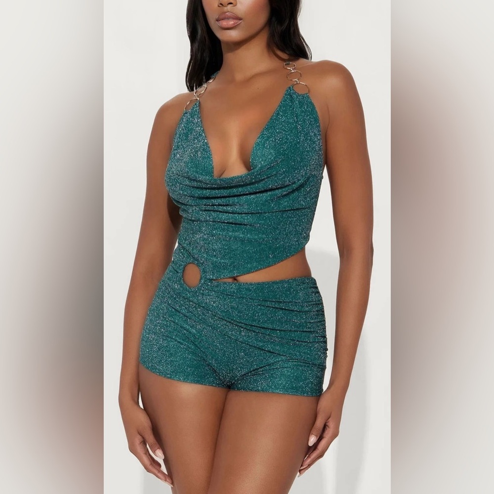 Fashion Nova Glittering Green Romper‎ Size M